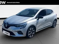Gris Utilisé 2023 Renault Clio V Evolution Citadine | 18 490 € (Prix cher)