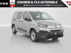 Gris Nouvelle 2025 Fiat Doblò Monospace | 31 544 € (Prix cher)