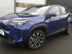 Bleu Utilisé 2022 Toyota Yaris Hybrid Design | 19 690 € (Super prix)