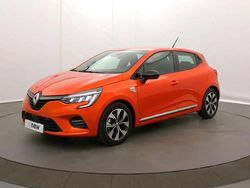 Orange Utilisé 2022 Renault Clio V LIMITED Citadine | 17 890 € (Prix juste)