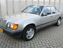 Gris Utilisé 1985 Mercedes 200 Berline | 8 900 €