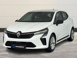 Blanc Utilisé 2024 Renault Clio V Evolution Berline | 16 799 € (Prix juste)