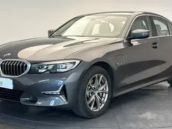 Gris Utilisé 2021 BMW 330e Luxury Line Berline | 29 990 € (Super prix)