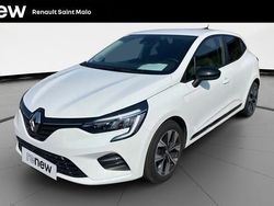Blanc Utilisé 2023 Renault Clio V Evolution Citadine | 15 290 € (Prix juste)