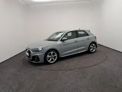 Gris flèche nacré Utilisé 2022 Audi A1 Sportback S-Line Citadine | 21 900 € (Prix juste)