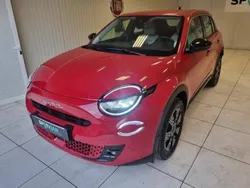 Rouge Utilisé 2024 Fiat 600 Style | 25 990 € (Prix juste)