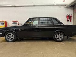 Noir Occasion 1983 Volvo 240 Berline | 23 900 €