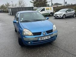 Occasion 2003 Renault Clio II Authentique Berline | 950 € (Prix assez cher)