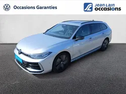 Gris Utilisé 2024 VW Passat R-line Coupé | 41 490 €