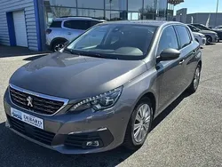 Gris Utilisé 2021 Peugeot 308 Allure Berline | 15 990 € (Prix juste)