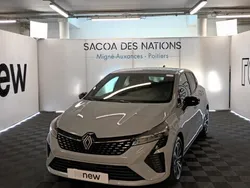 Gris Utilisé 2024 Renault Clio V Techno Berline | 18 990 € (Prix assez cher)