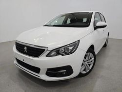 Blanc Utilisé 2019 Peugeot 308 Business-Line Berline | 8 900 €