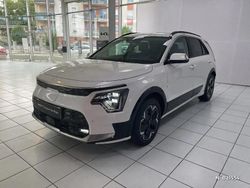 Blanc Utilisé 2023 Kia e-Niro Premium SUV | 29 990 € (Prix juste)