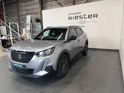 Gris Utilisé 2023 Peugeot 2008 Style SUV | 15 480 € (Prix juste)