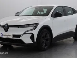 Blanc Utilisé 2024 Renault Mégane Equilibre SUV | 23 999 € (Prix juste)
