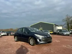 Utilisé 2008 Peugeot 308 Premium Berline | 4 490 € (Prix assez cher)