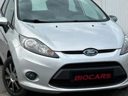 Gris Utilisé 2010 Ford Fiesta Trend Citadine | 7 450 € (Prix cher)