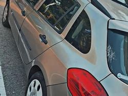 Gris Utilisé 2009 Renault Clio GrandTour Dynamique Break | 2 500 €