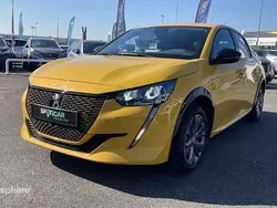 Jaune Utilisé 2022 Peugeot e-208 Allure Citadine | 15 999 € (Prix juste)