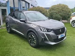 Gris Utilisé 2023 Peugeot 2008 GT SUV | 24 950 € (Prix juste)
