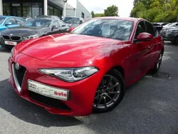 Rouge Utilisé 2016 Alfa Romeo Giulia Super Berline | 15 990 €