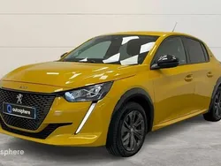 Jaune Utilisé 2022 Peugeot e-208 Style Citadine | 16 999 € (Prix juste)