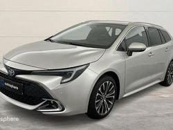 Blanc Utilisé 2024 Toyota Corolla Design Break | 27 999 € (Prix juste)