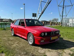 Rouge Utilisé 1989 BMW M3 Basis Berline | 48 000 €