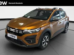 Orange Utilisé 2023 Dacia Sandero Expression Citadine | 16 299 € (Prix assez cher)