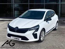 Blanc Utilisé 2024 Renault Clio V Evolution Berline | 15 990 € (Prix juste)