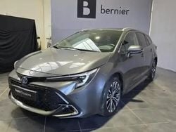 Gris atlas métallisé Utilisé 2024 Toyota Corolla Design Break | 28 680 € (Prix juste)
