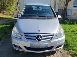 Argent Utilisé 2010 Mercedes B180 Monospace | 5 000 € (Prix assez cher)