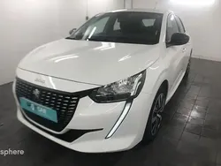 Blanc banquise (o) Utilisé 2023 Peugeot 208 Active Citadine | 13 999 € (Prix juste)