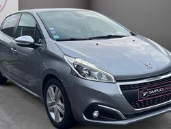 Utilisé 2019 Peugeot 208 Signature Sky Citadine | 7 490 € (Super prix)