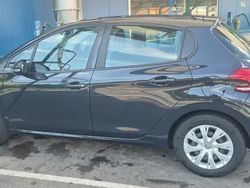 Gris Utilisé 2018 Peugeot 208 Active Citadine | 7 500 €
