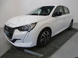 Blanc Utilisé 2023 Peugeot 208 Active Citadine | 15 790 €