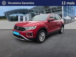 Rouge roi métallisée Utilisé 2022 VW T-Roc Life SUV | 21 989 € (Prix juste)