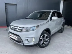 Silky silver metallic Utilisé 2018 Suzuki Vitara SUV | 13 299 € (Prix juste)