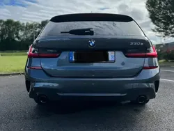 Gris Utilisé 2021 BMW 330e M Sport Break | 34 800 € (Bon prix)