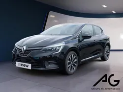 Noir Utilisé 2022 Renault Clio V Engineered Berline | 17 990 € (Prix juste)