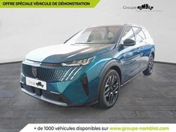 Bleu Utilisé 2025 Peugeot 5008 Allure Monospace | 35 990 € (Prix juste)
