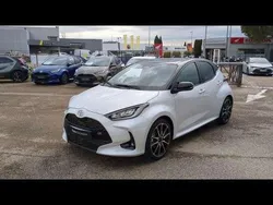 Utilisé 2025 Toyota Yaris Hybrid Sport Berline | 27 590 € (Prix assez cher)