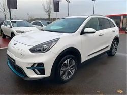 Blanc, métallisé Utilisé 2021 Kia e-Niro SUV | 22 750 € (Prix juste)