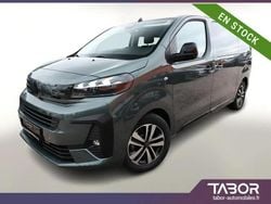 Vert Nouvelle 2025 Peugeot Traveller Active Monospace | 43 450 € (Prix juste)