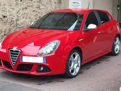 Rouge Utilisé 2012 Alfa Romeo Giulietta Citadine | 7 900 € (Prix juste)