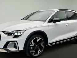 Blanc Utilisé 2024 Audi A3 Sport Berline | 45 990 €