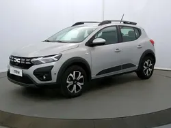 Gris Utilisé 2024 Dacia Sandero Expression Citadine | 16 990 € (Prix juste)