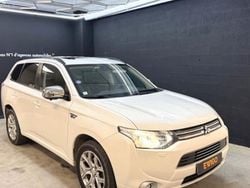 Utilisé 2015 Mitsubishi Outlander P-HEV Instyle | 12 790 € (Prix juste)