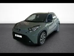 Noir Nouvelle 2025 Toyota Aygo Design Citadine | 17 390 € (Prix assez cher)