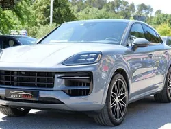 Gris Utilisé 2024 Porsche Cayenne SUV | 124 990 € (Prix juste)